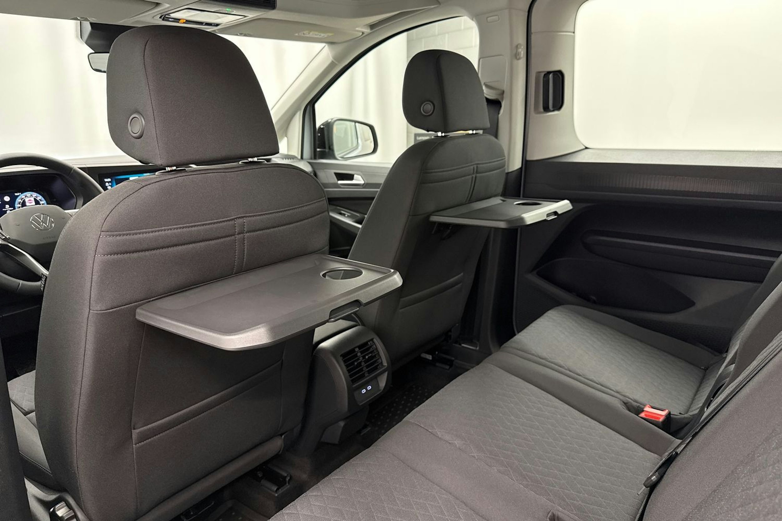 met. harmaa Volkswagen Caddy Maxi 2026 kuva 10.