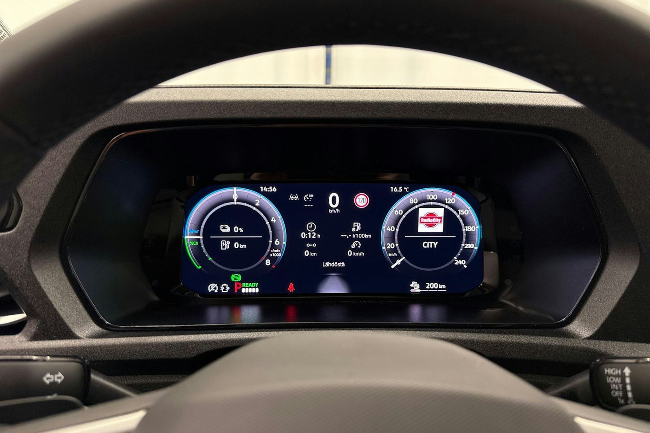 met. harmaa Volkswagen Caddy Maxi 2026 kuva 18.