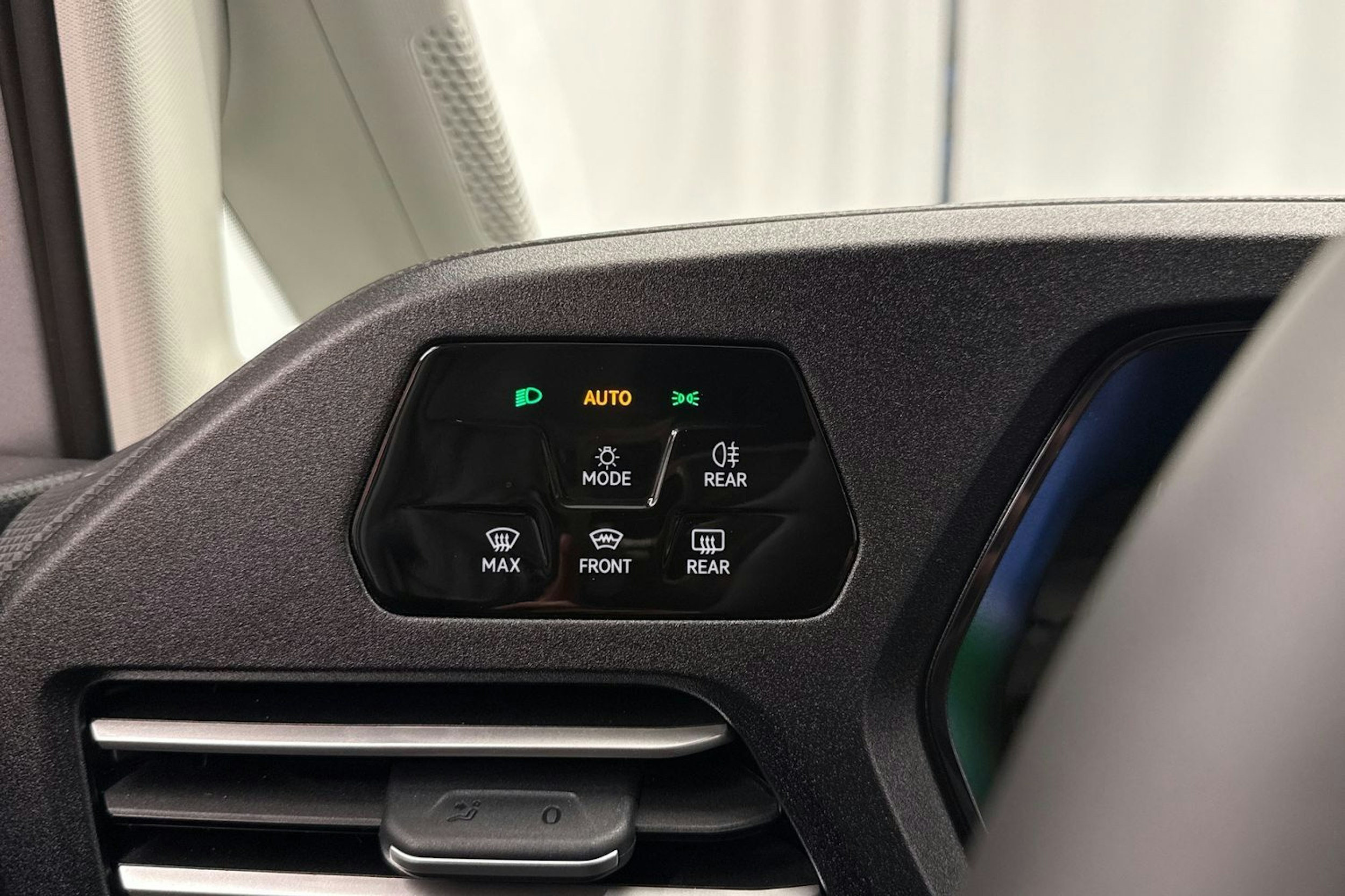 met. harmaa Volkswagen Caddy Maxi 2026 kuva 21.