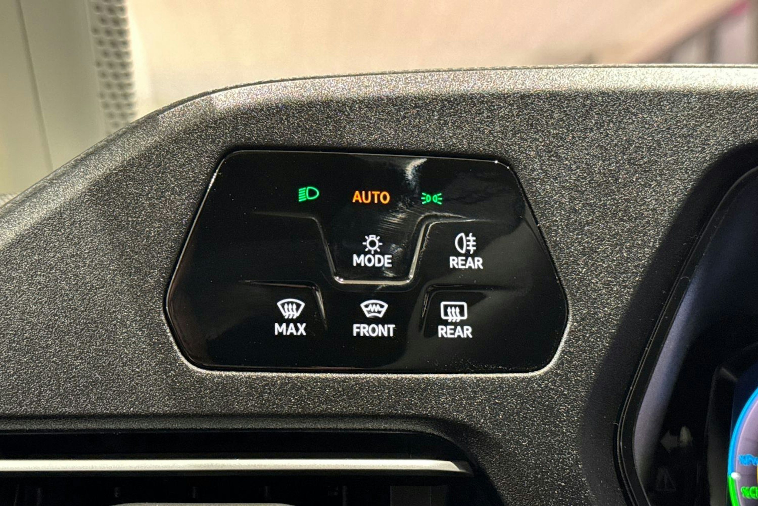 met. harmaa Volkswagen Caddy Maxi 2026 kuva 17.