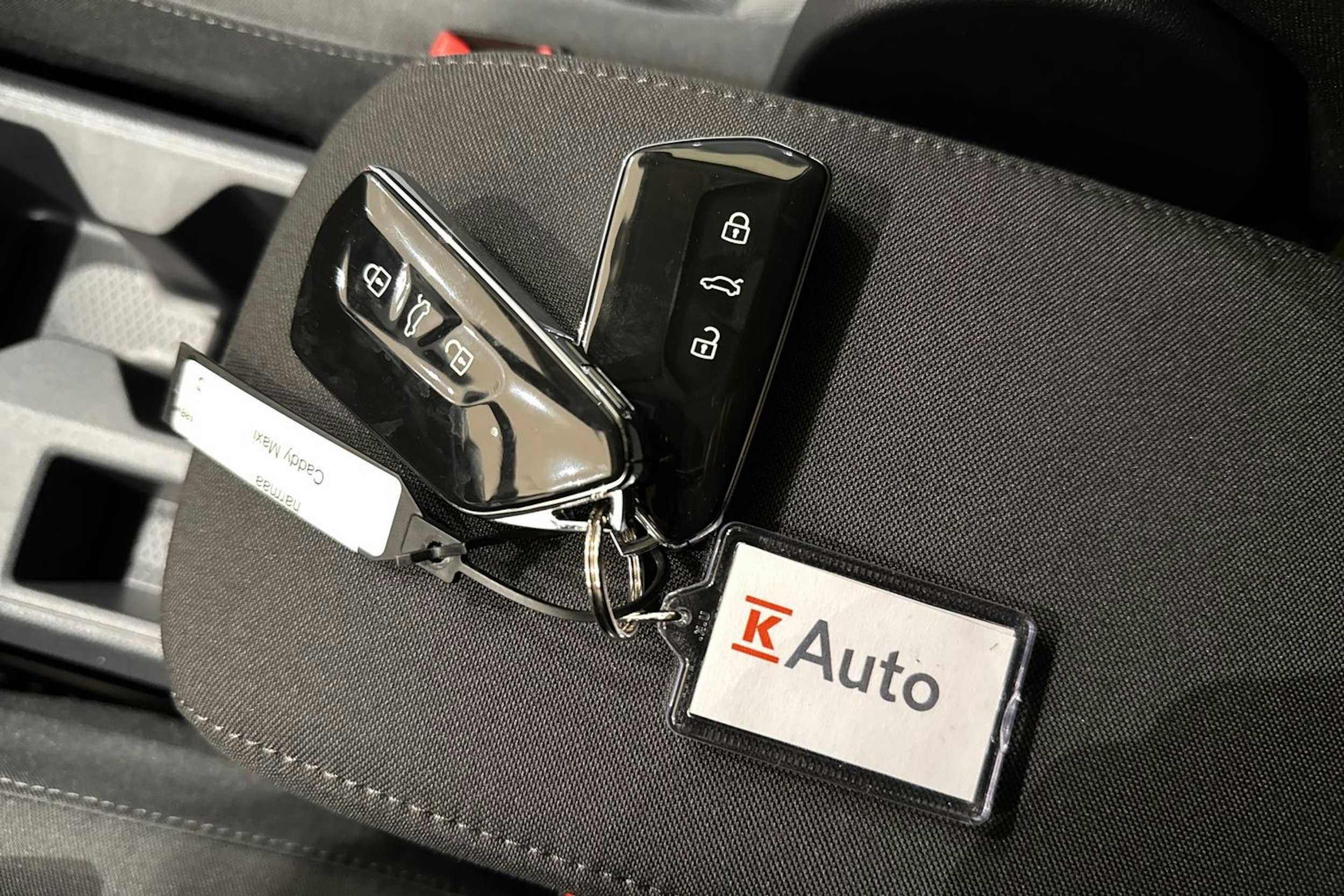 met. harmaa Volkswagen Caddy Maxi 2026 kuva 28.