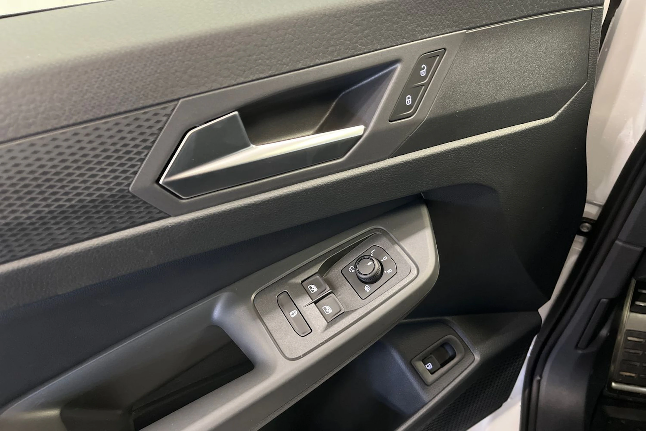 Valkoinen Volkswagen Caddy 2026 kuva 10.