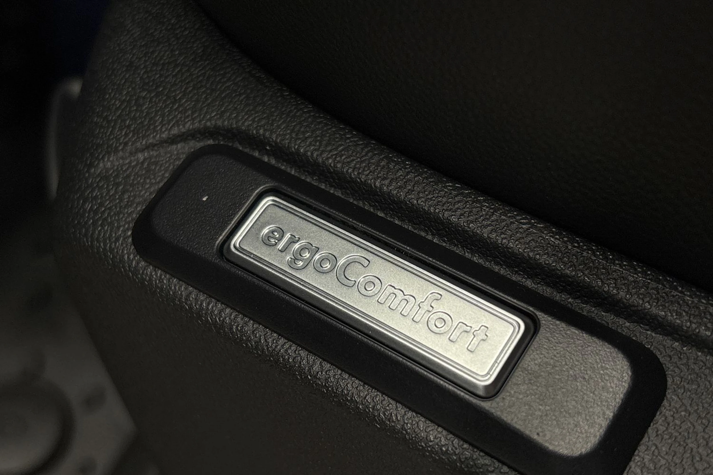 musta Volkswagen Caddy 2027 kuva 24.