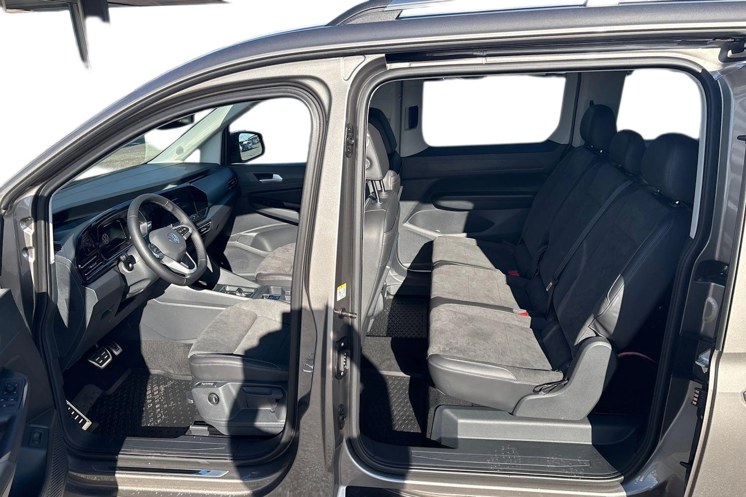 ruskea (beige) Volkswagen Caddy Maxi 2026 kuva 8.