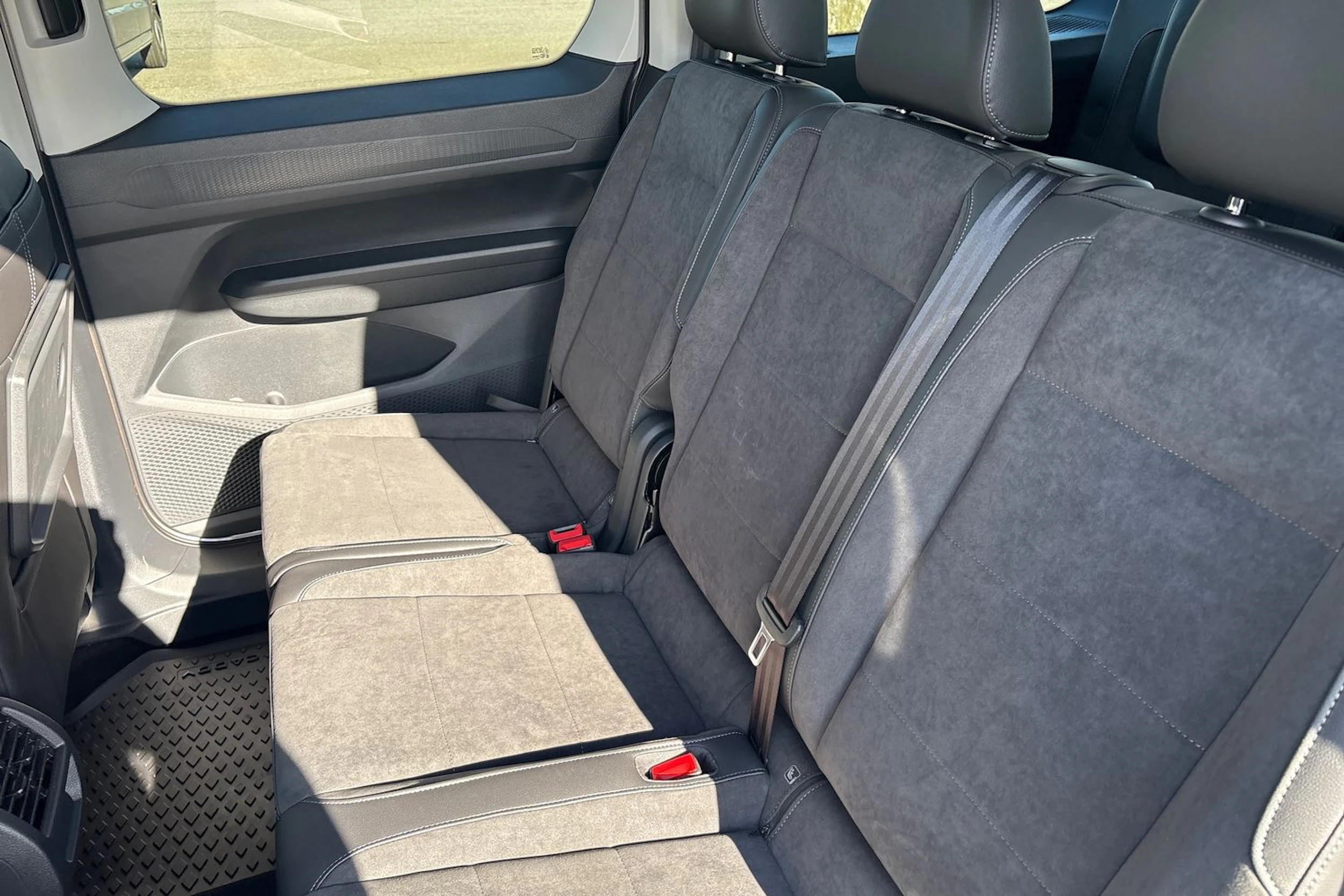 ruskea (beige) Volkswagen Caddy Maxi 2026 kuva 11.