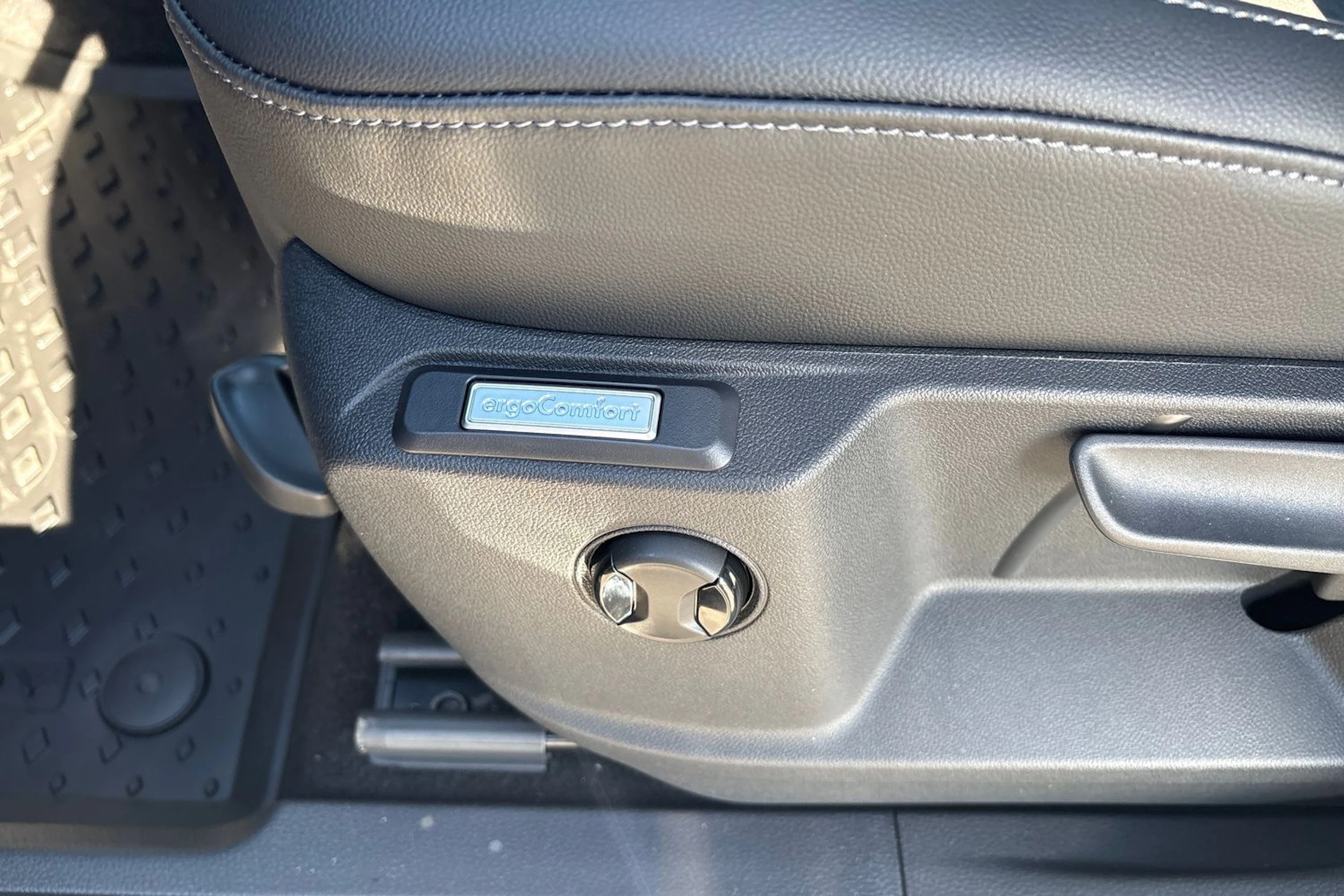 ruskea (beige) Volkswagen Caddy Maxi 2026 kuva 13.