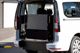 valkoinen Volkswagen Caddy Maxi 2026 kuva 2.