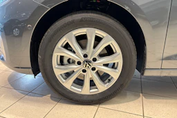 harmaa Volkswagen Caddy Maxi 2026 kuva 10.