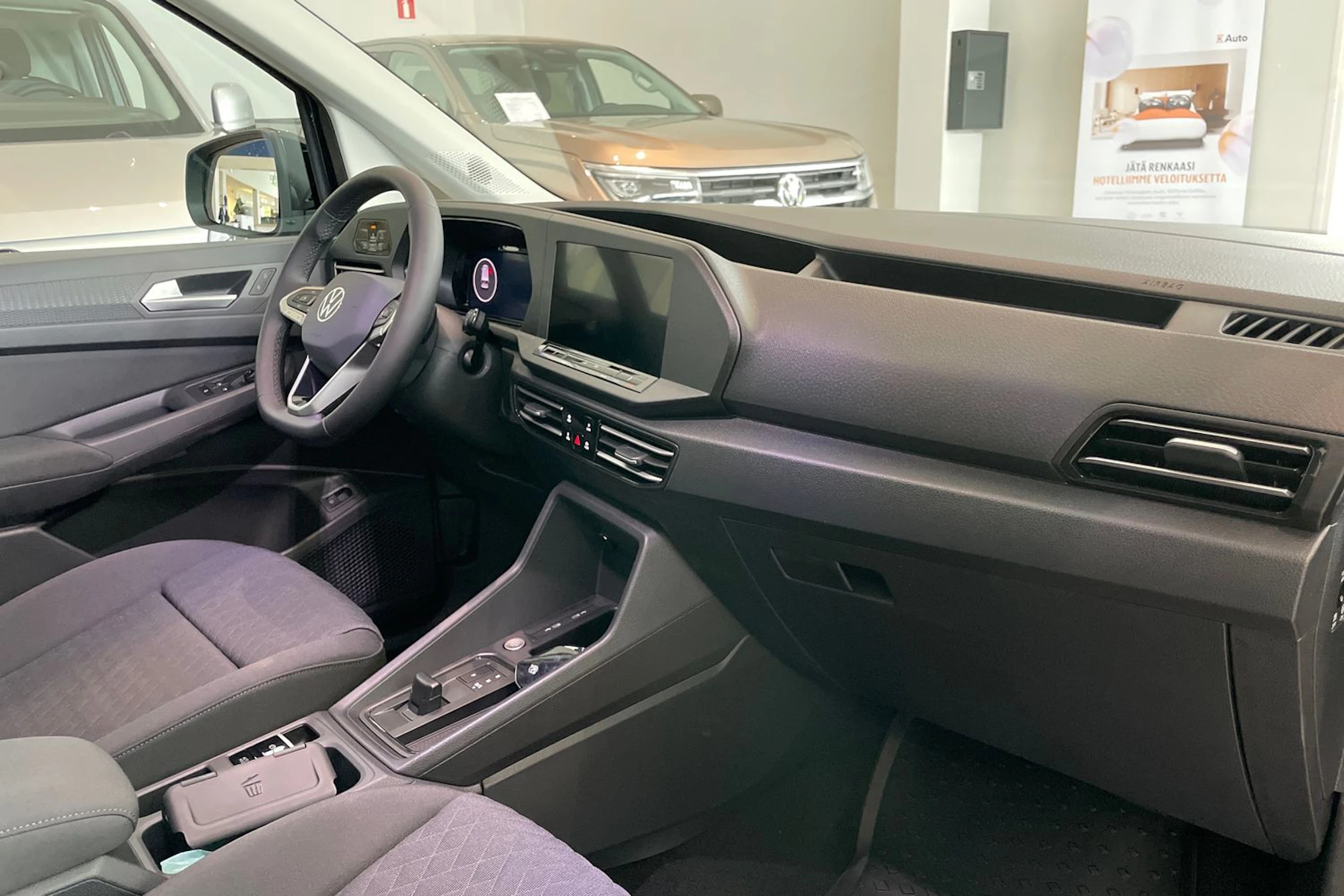 musta Volkswagen Caddy Maxi 2026 kuva 14.