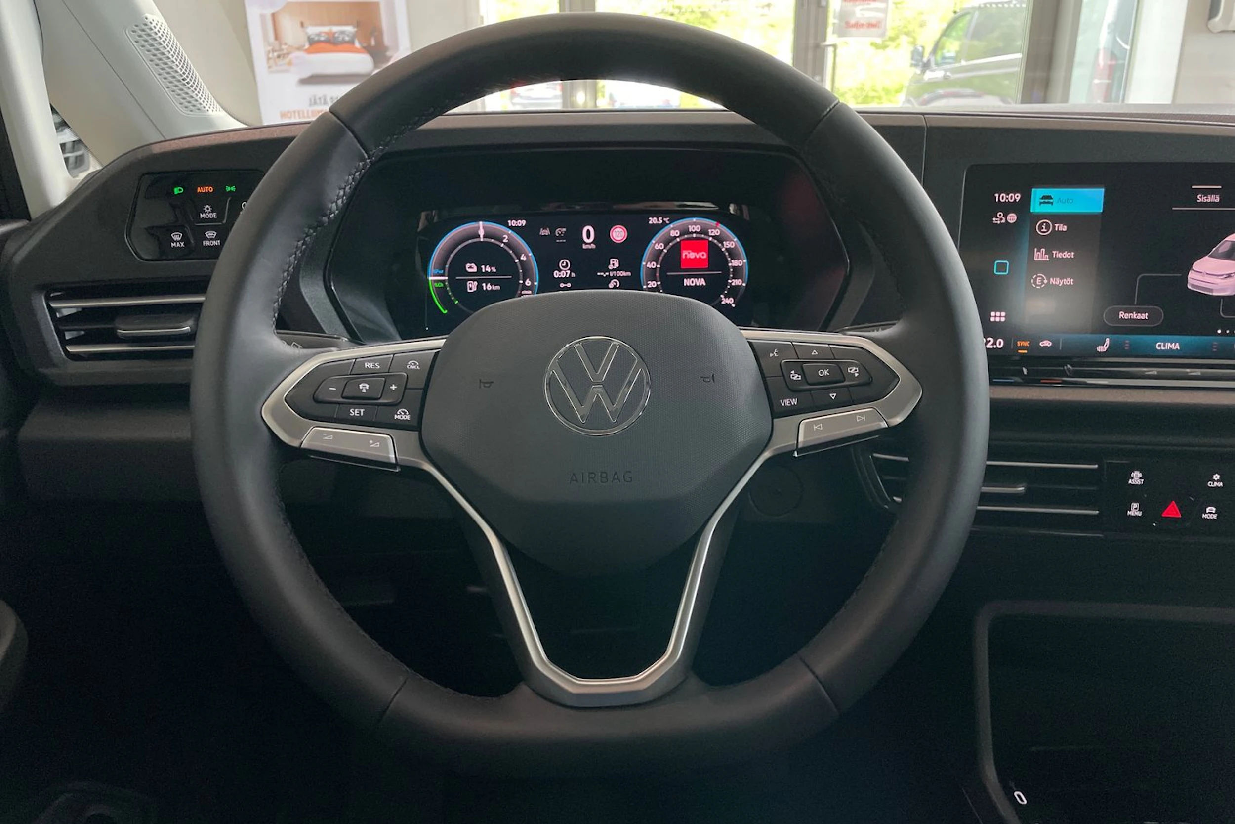 musta Volkswagen Caddy Maxi 2026 kuva 16.