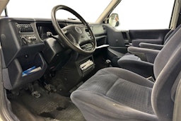 valkoinen Volkswagen Caravelle 2001 kuva 7.