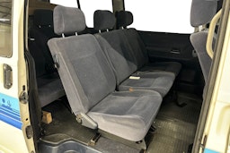 valkoinen Volkswagen Caravelle 2001 kuva 10.