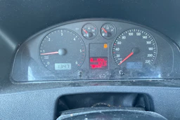 harmaa Volkswagen Caravelle 2006 kuva 15.