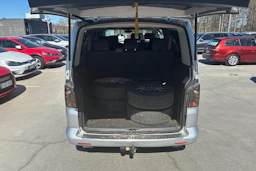 harmaa Volkswagen Caravelle 2006 kuva 22.