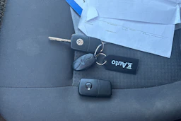 harmaa Volkswagen Caravelle 2006 kuva 41.