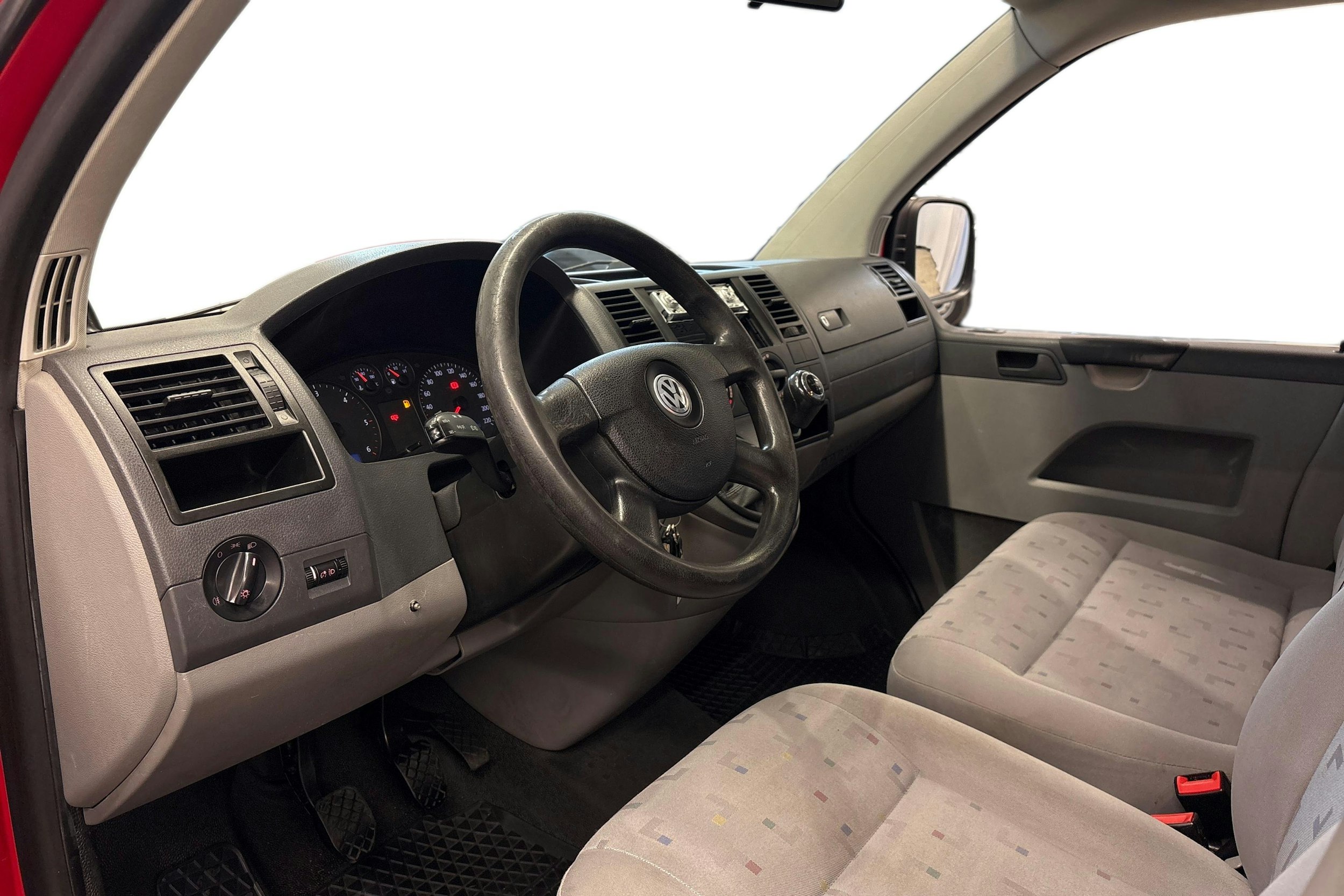 punainen Volkswagen Caravelle 2008 kuva 6.