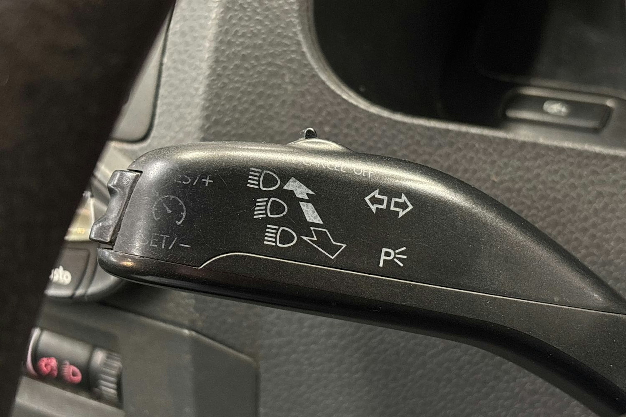 met. hopea Volkswagen Caravelle 2010 kuva 16.