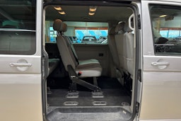 met. hopea Volkswagen Caravelle 2010 kuva 21.