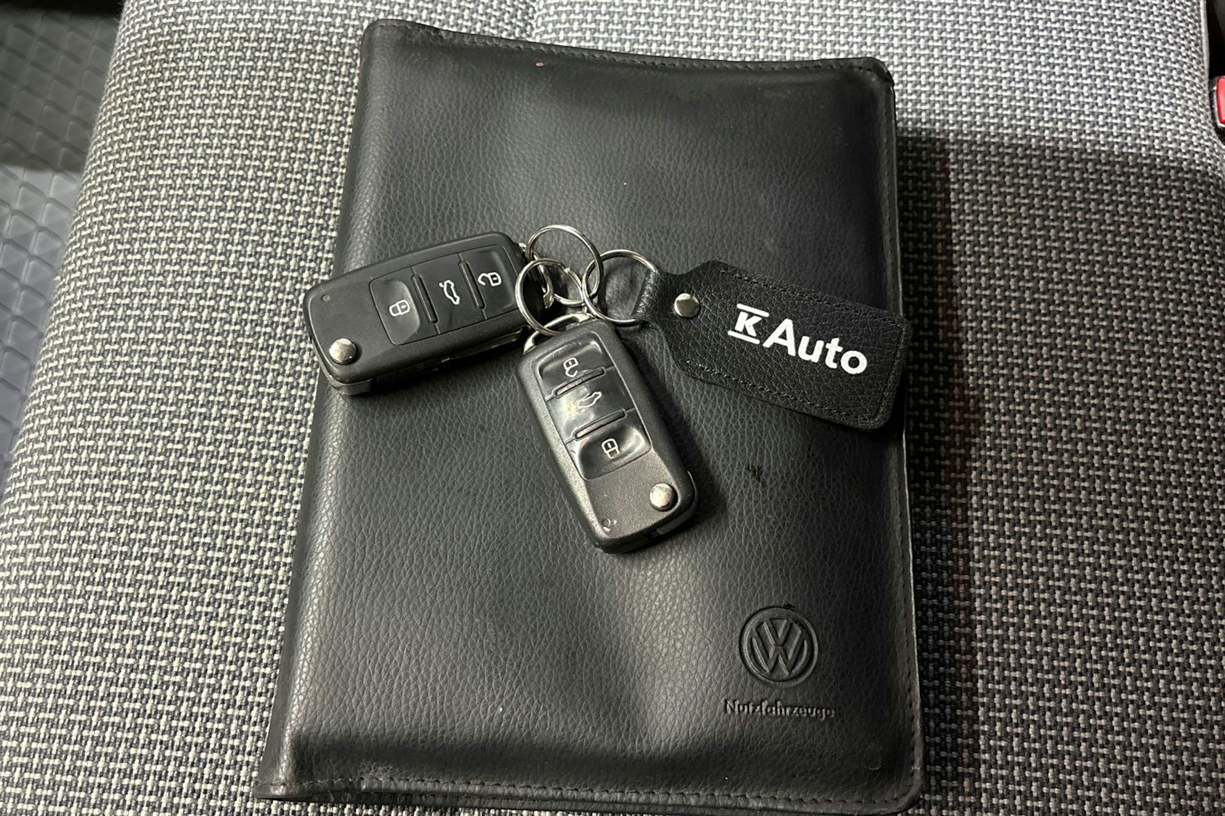 met. hopea Volkswagen Caravelle 2010 kuva 26.