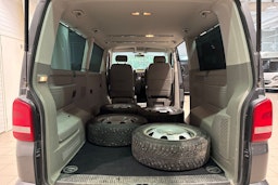 vihreä Volkswagen Caravelle 2010 kuva 15.