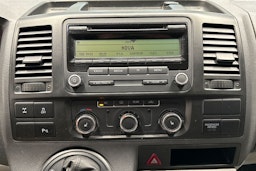 vihreä Volkswagen Caravelle 2010 kuva 19.