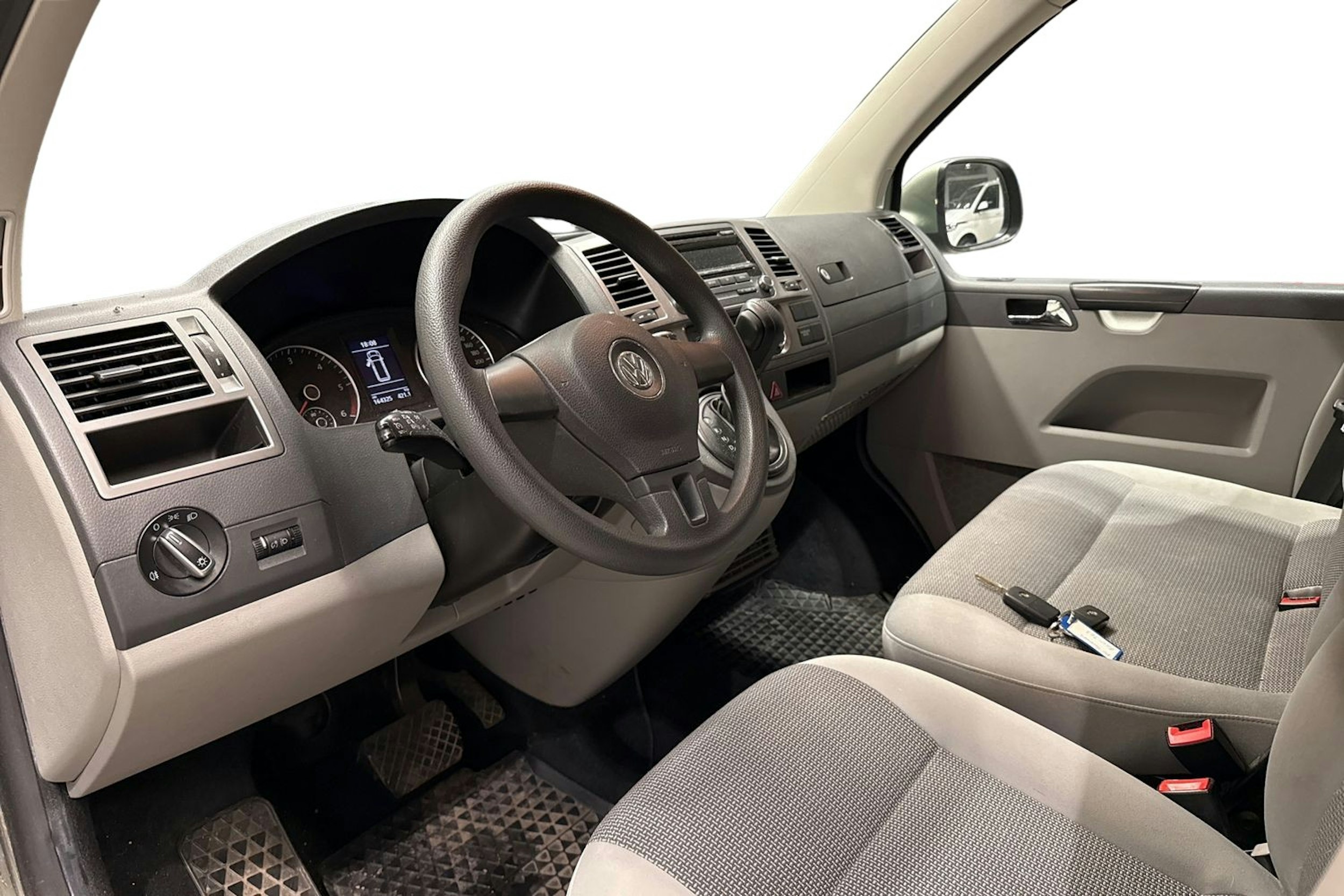 vihreä Volkswagen Caravelle 2011 kuva 3.