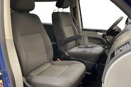 sininen Volkswagen Caravelle 2011 kuva 8.