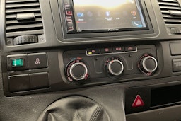 sininen Volkswagen Caravelle 2011 kuva 19.