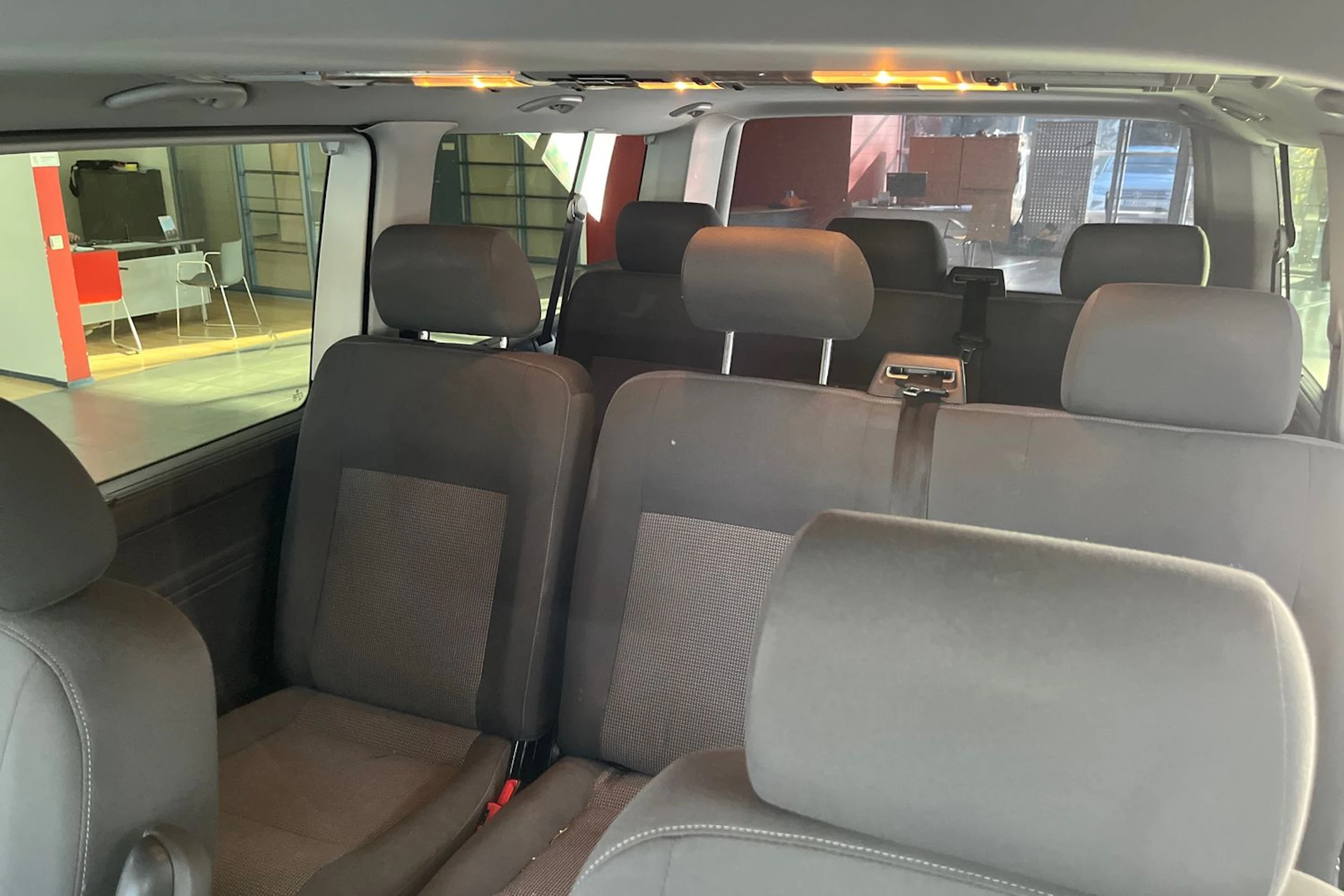 vihreä Volkswagen Caravelle 2011 kuva 4.