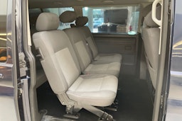 sininen Volkswagen Caravelle 2011 kuva 11.