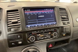 sininen Volkswagen Caravelle 2011 kuva 16.