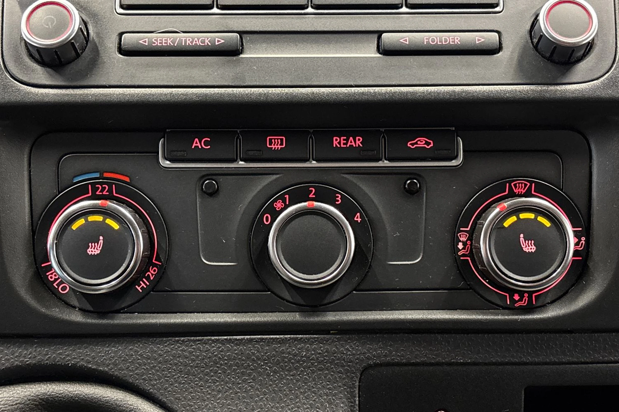 harmaa Volkswagen Caravelle 2011 kuva 19.