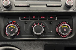harmaa Volkswagen Caravelle 2011 kuva 19.