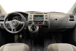 valkoinen Volkswagen Caravelle 2012 kuva 9.