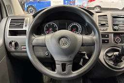 valkoinen Volkswagen Caravelle 2012 kuva 17.