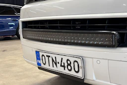 valkoinen Volkswagen Caravelle 2012 kuva 28.