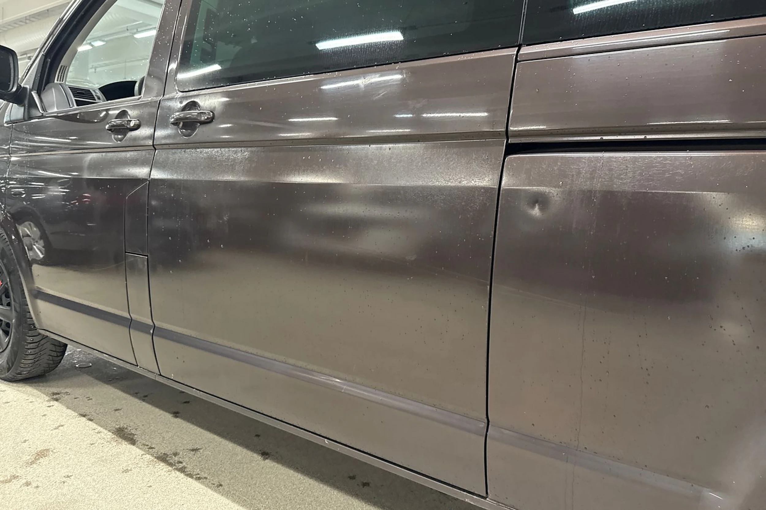 ruskea (beige) Volkswagen Caravelle 2012 kuva 20.