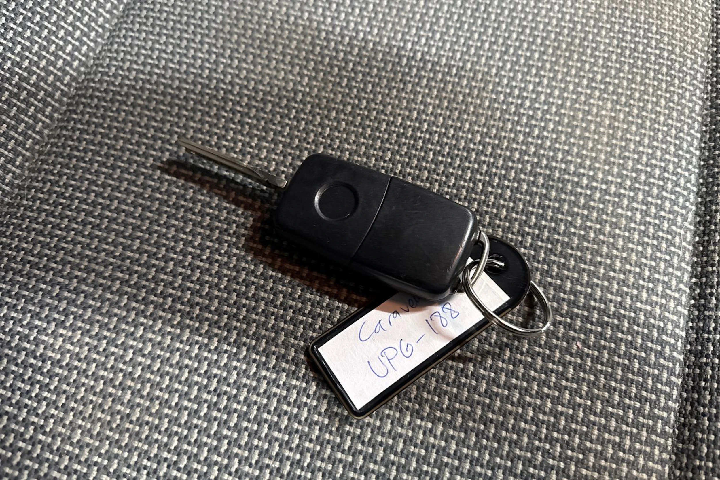 ruskea (beige) Volkswagen Caravelle 2012 kuva 25.