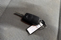 ruskea (beige) Volkswagen Caravelle 2012 kuva 25.