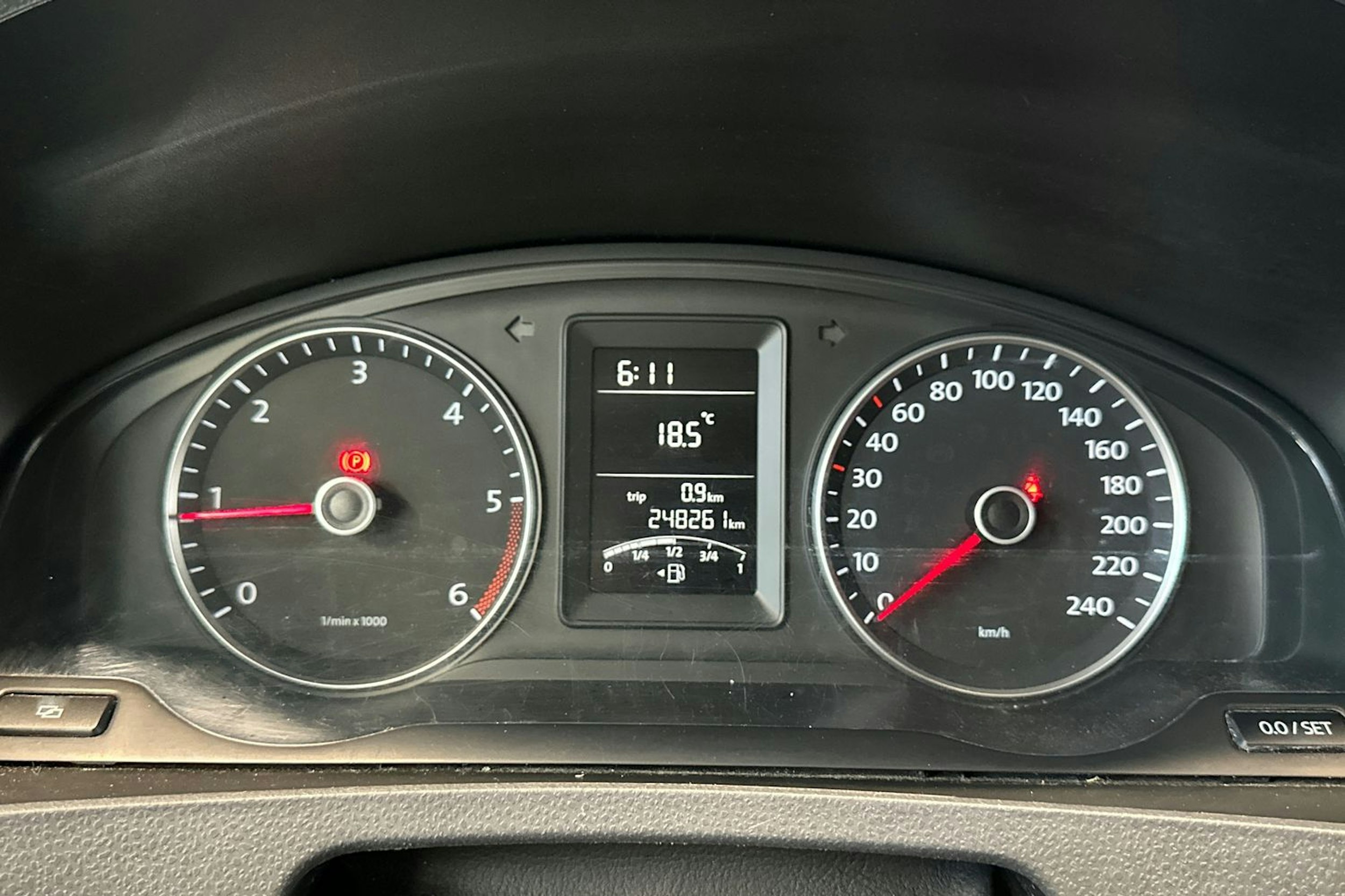 Punainen Volkswagen CARAVELLE 2012 kuva 19.