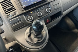 Punainen Volkswagen CARAVELLE 2012 kuva 20.