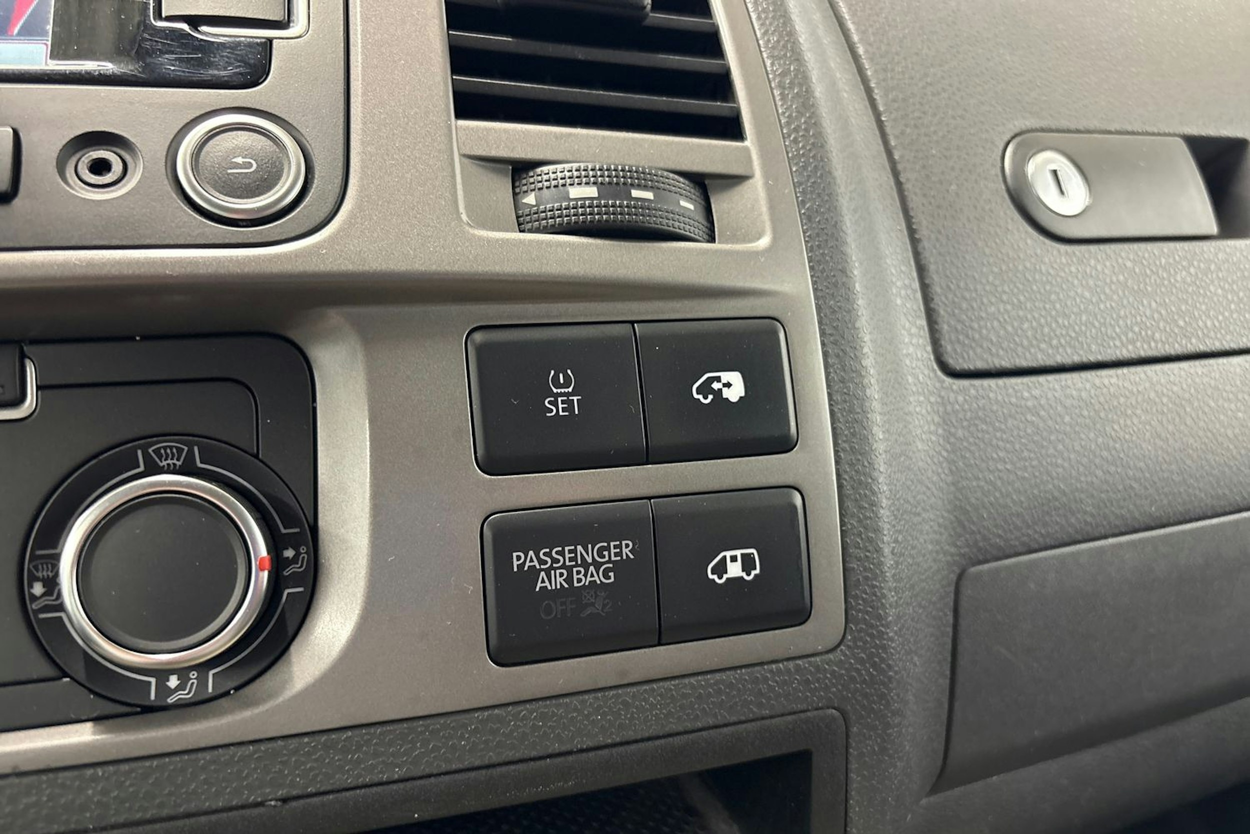 hopea Volkswagen Caravelle 2013 kuva 25.