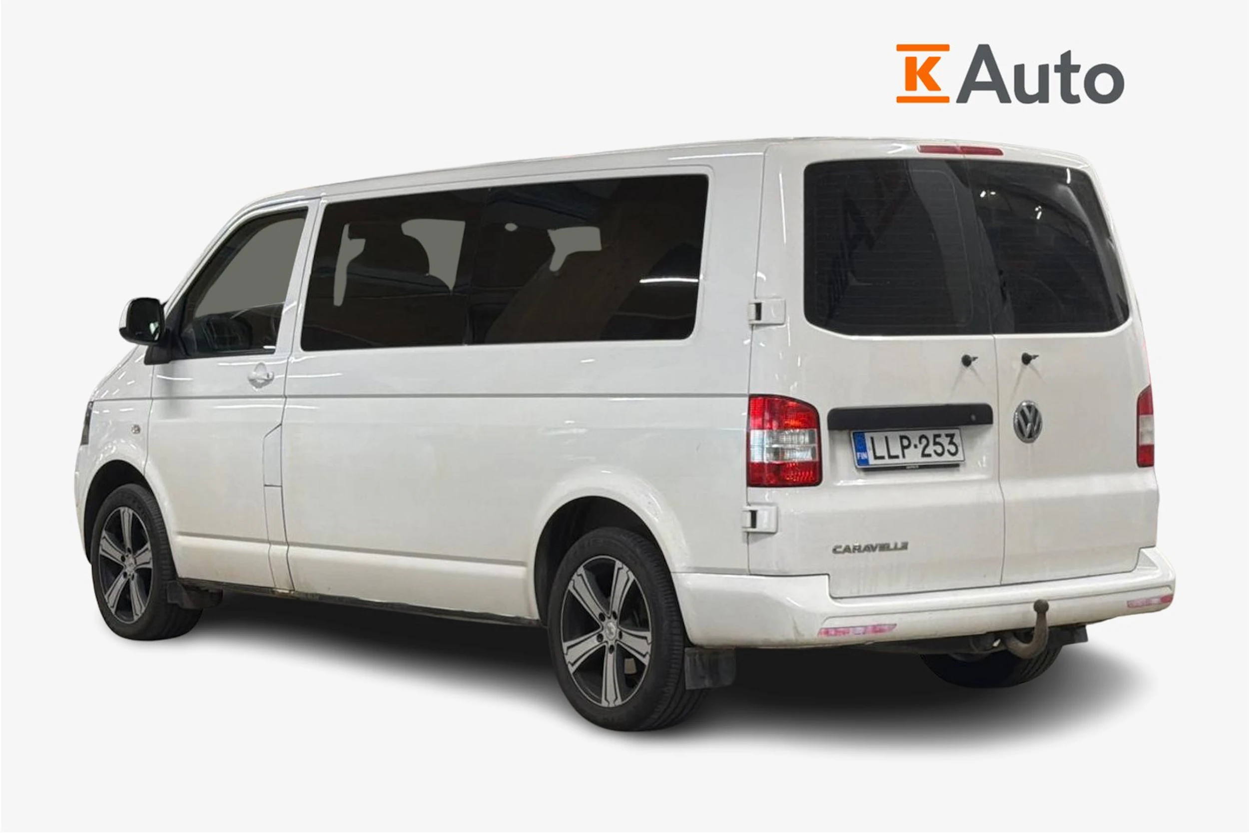 valkoinen Volkswagen Caravelle 2013 kuva 2.