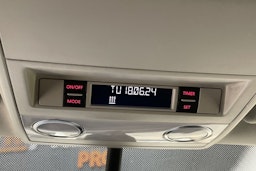 ruskea (beige) Volkswagen Caravelle 2014 kuva 20.