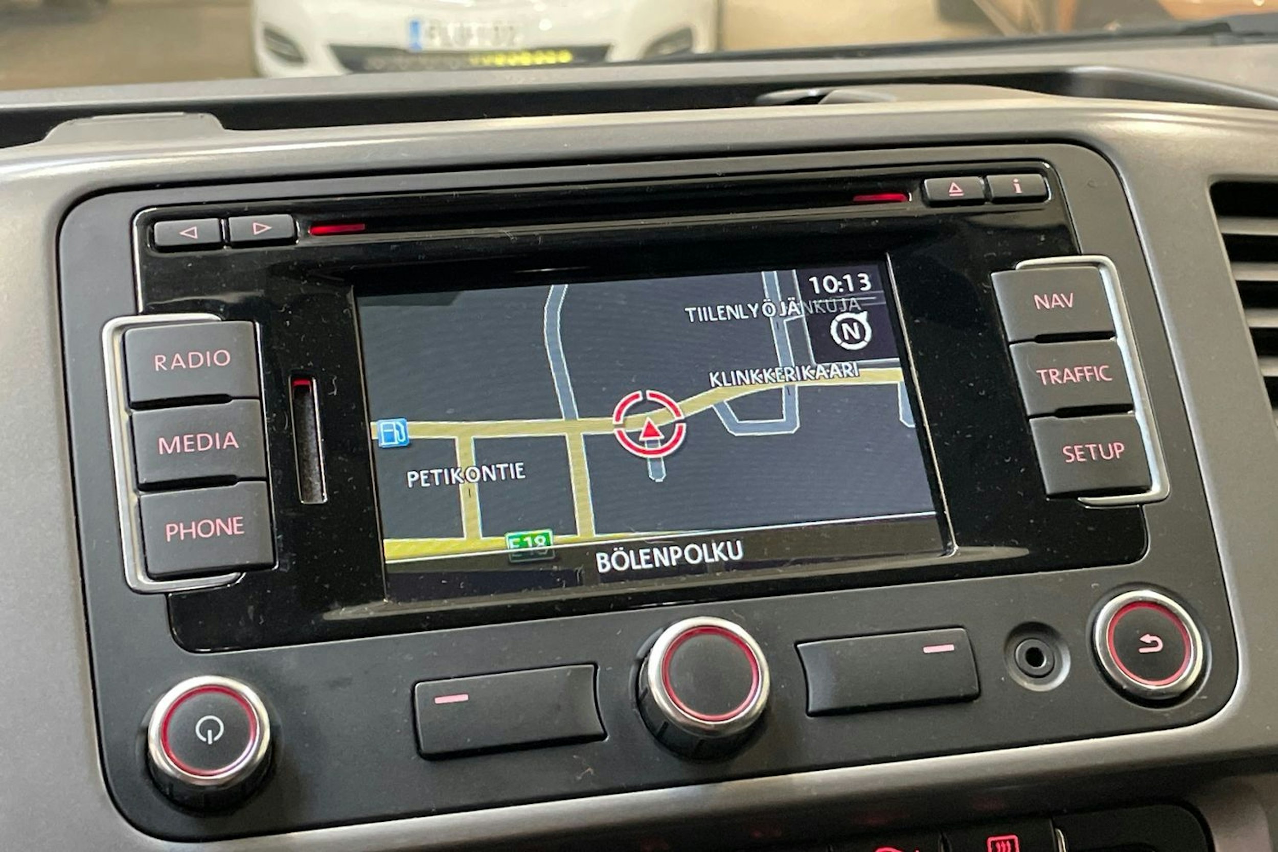 ruskea (beige) Volkswagen Caravelle 2014 kuva 23.