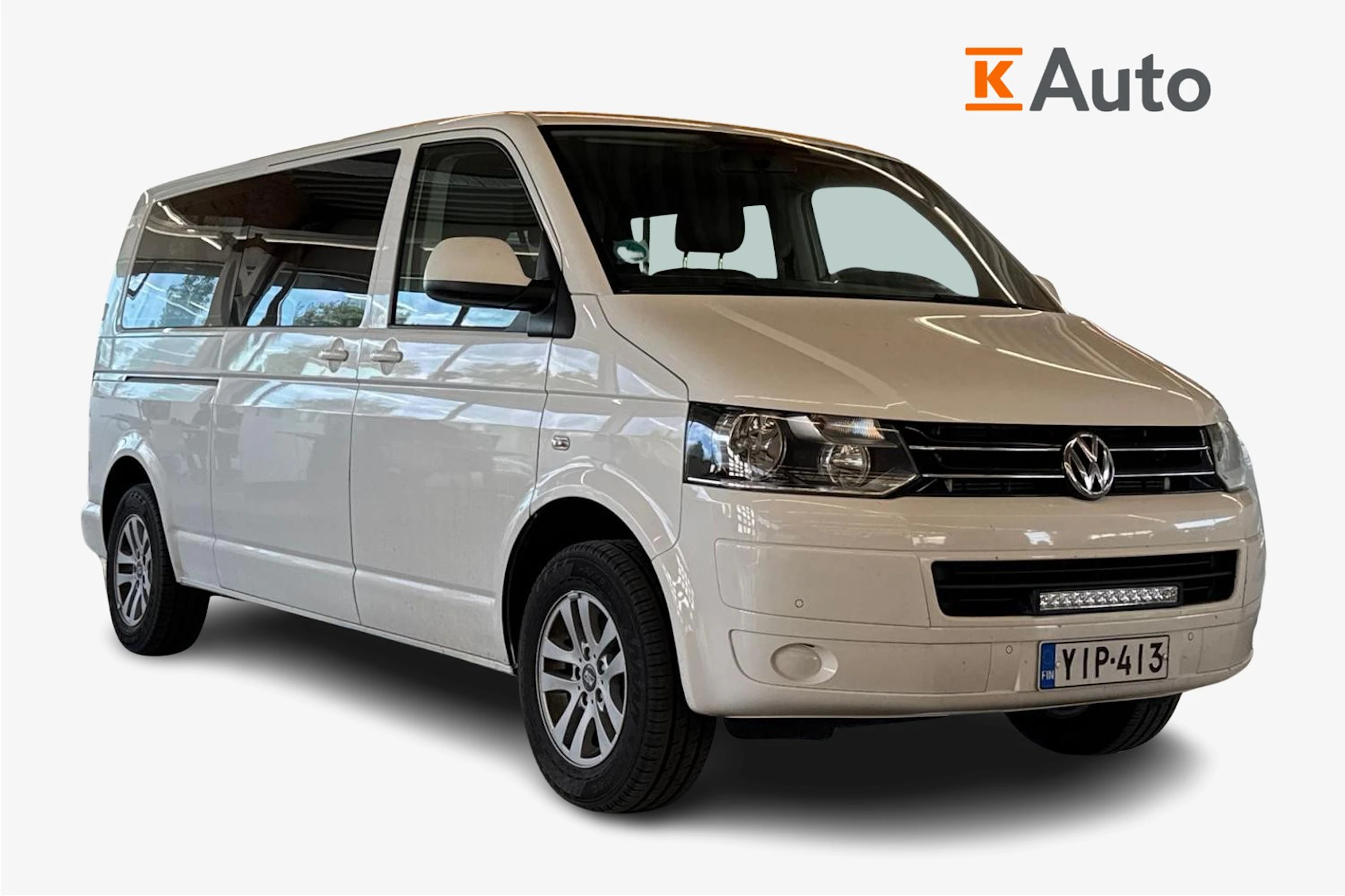 valkoinen Volkswagen Caravelle 2014 kuva 1.