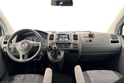 valkoinen Volkswagen Caravelle 2015 kuva 9.
