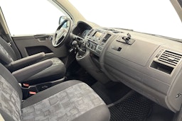 valkoinen Volkswagen Caravelle 2015 kuva 10.
