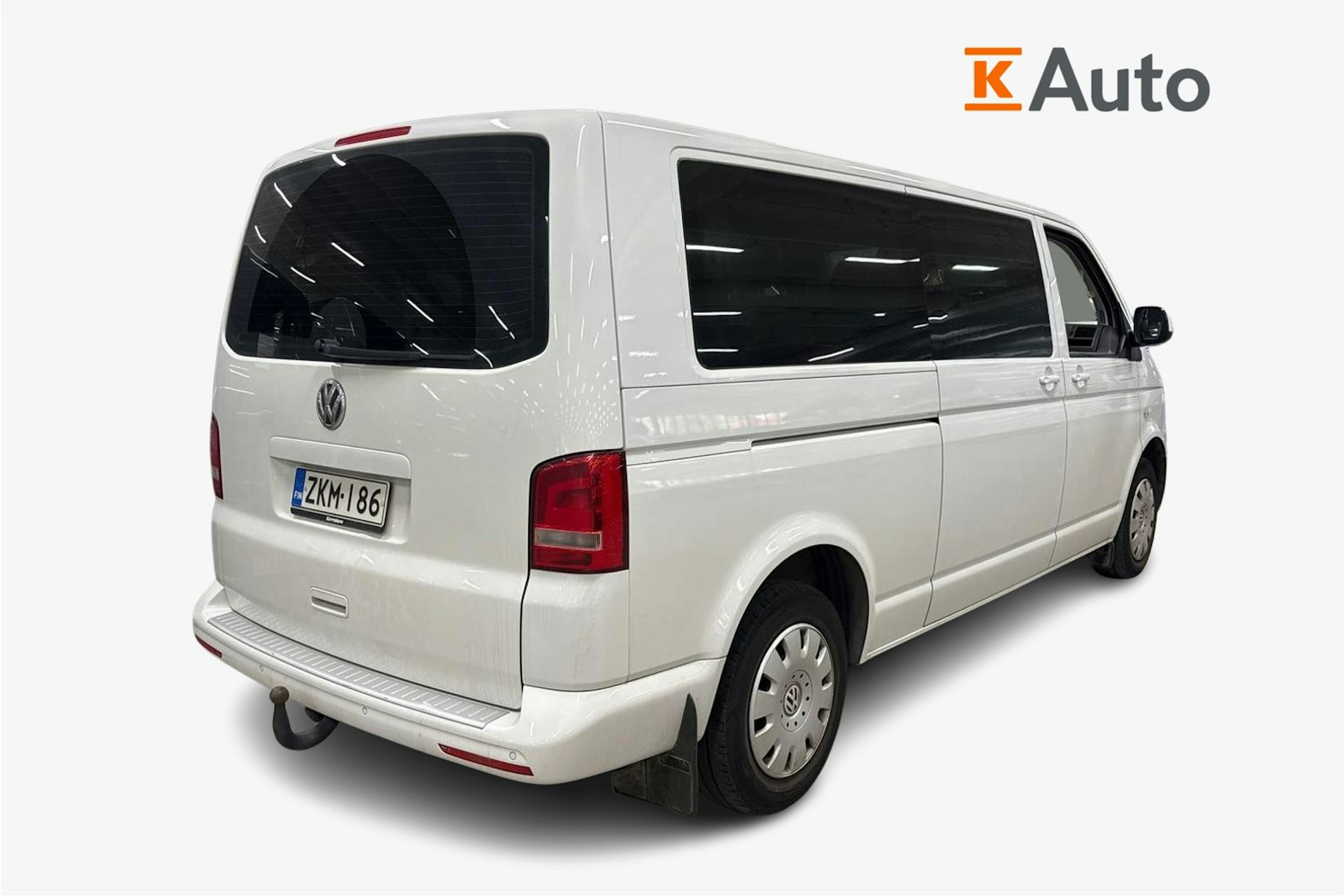 valkoinen Volkswagen Caravelle 2015 kuva 2.