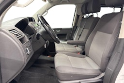valkoinen Volkswagen Caravelle 2015 kuva 7.